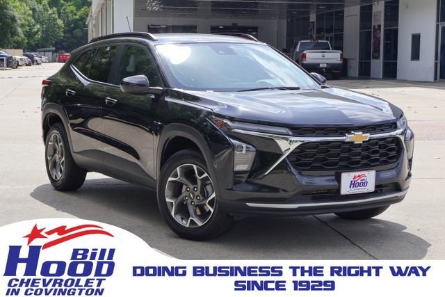 2025 Chevrolet Trax LT in Mosaic Black Metallic — front three-quarter view